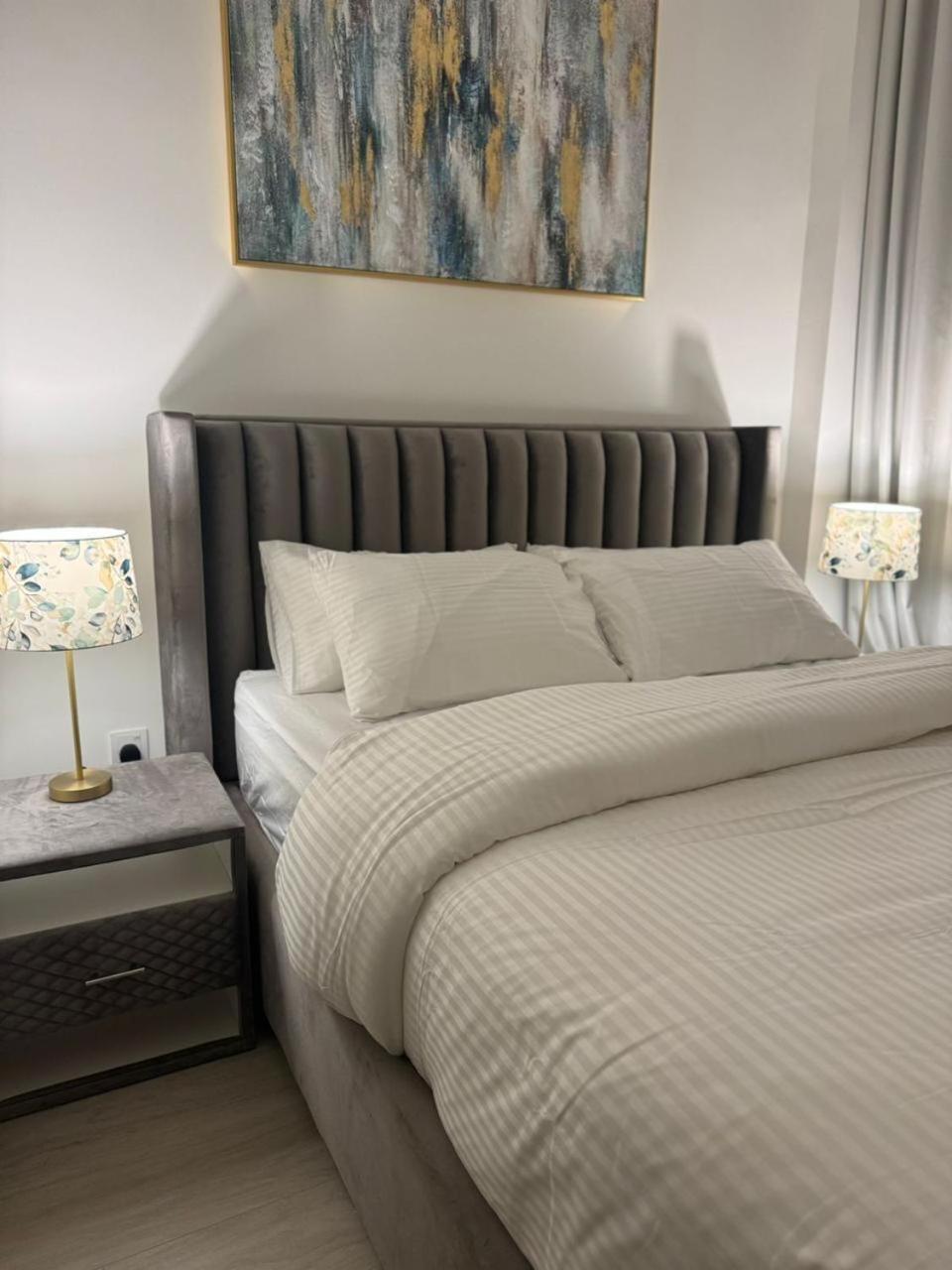 Burj Khalifa View Modern 1bhk With Balcony Апартаменти *