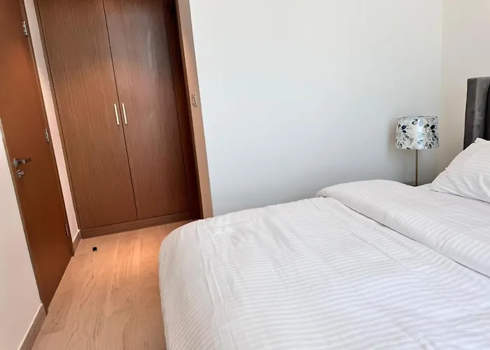 Burj Khalifa View Modern 1Bhk With Balcony